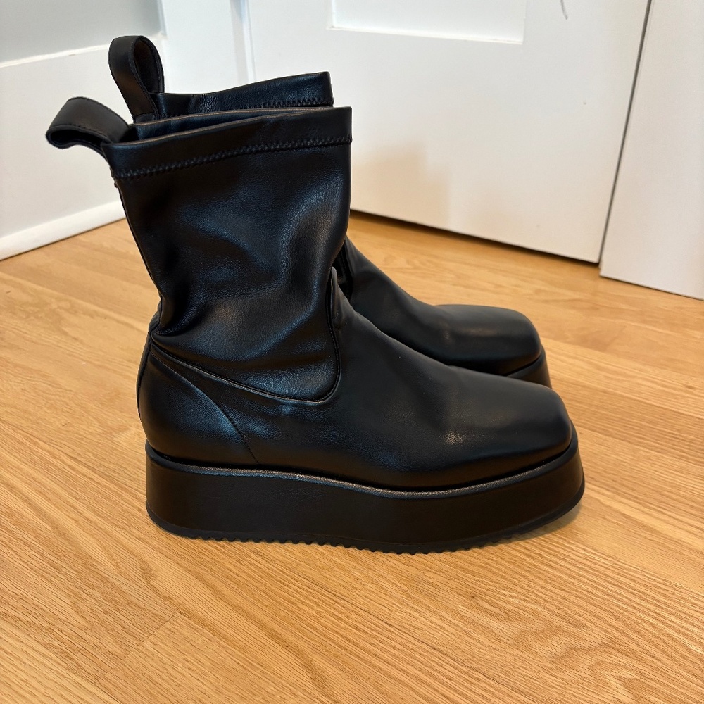 Halmanera Platform boots size 38 or 7.5